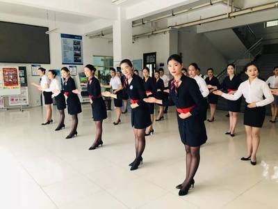 管家训练营 在会务服务中开启不一样的人生
